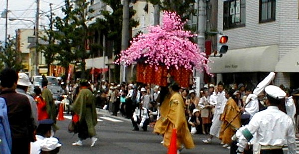 Aoi procession 3